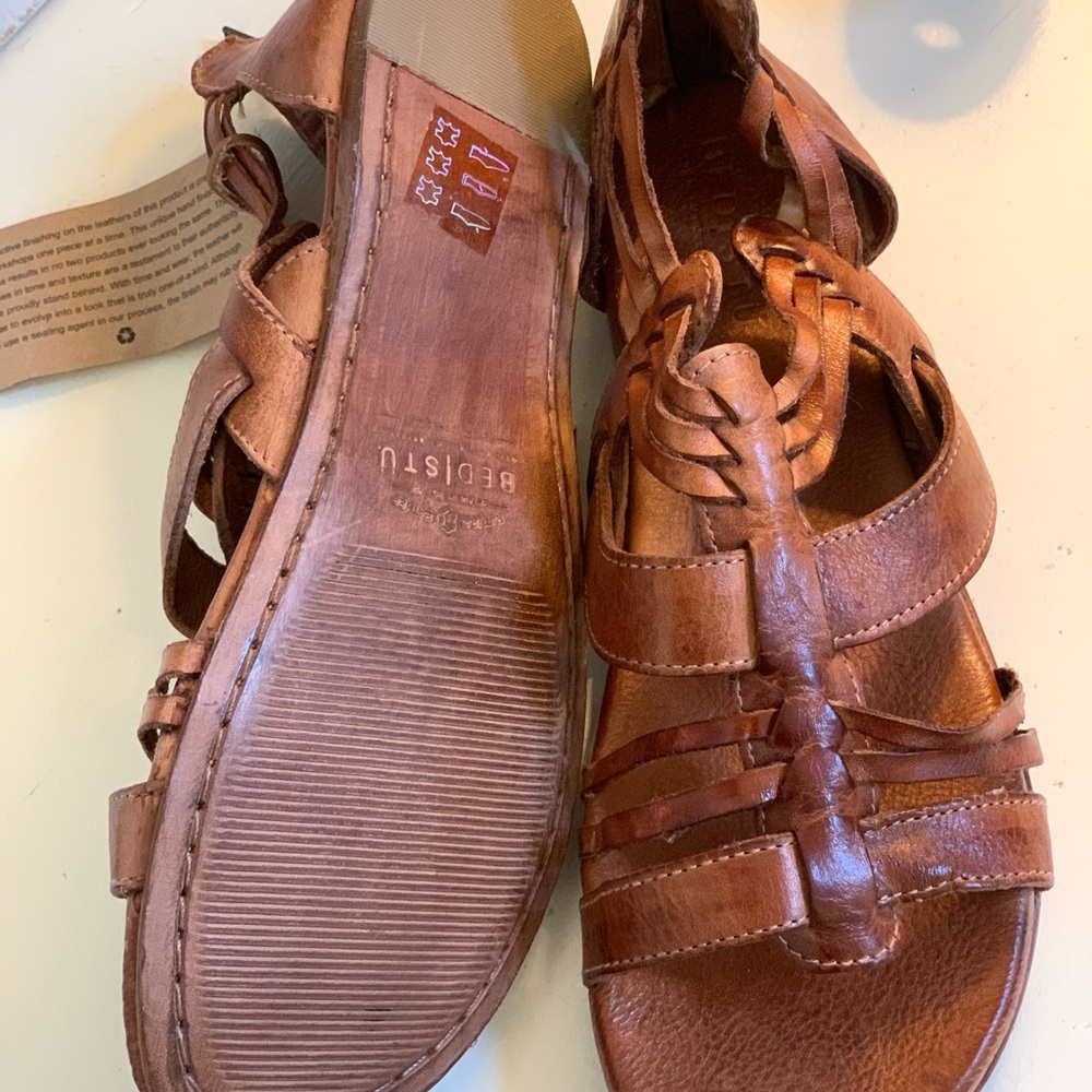 New in box Bed Stu Cara Sandals